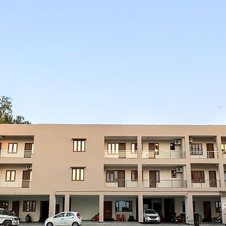 Guru Sadan A Luxe Stay Ayodhya エクステリア 写真