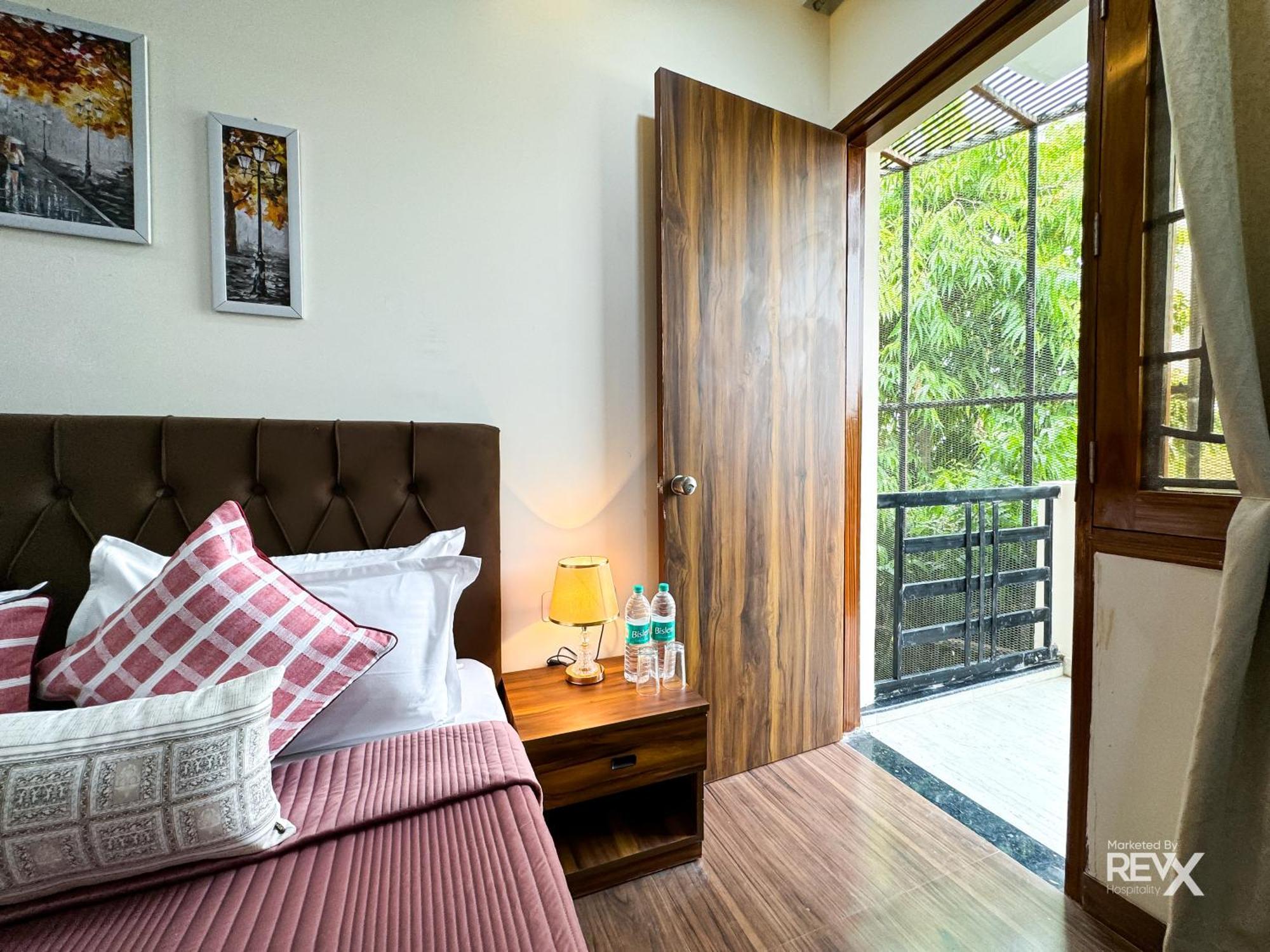 Guru Sadan A Luxe Stay Ayodhya エクステリア 写真