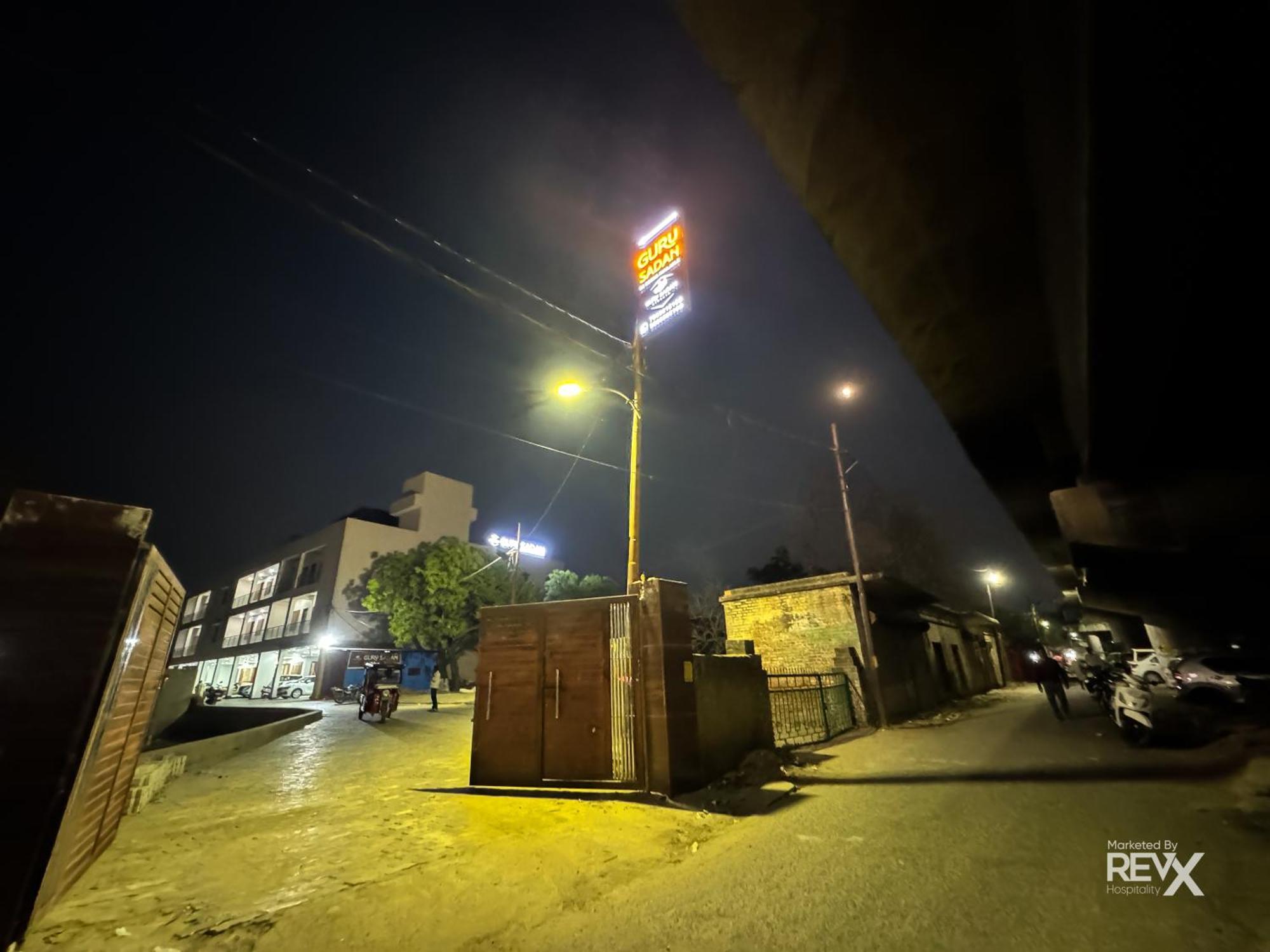 Guru Sadan A Luxe Stay Ayodhya エクステリア 写真