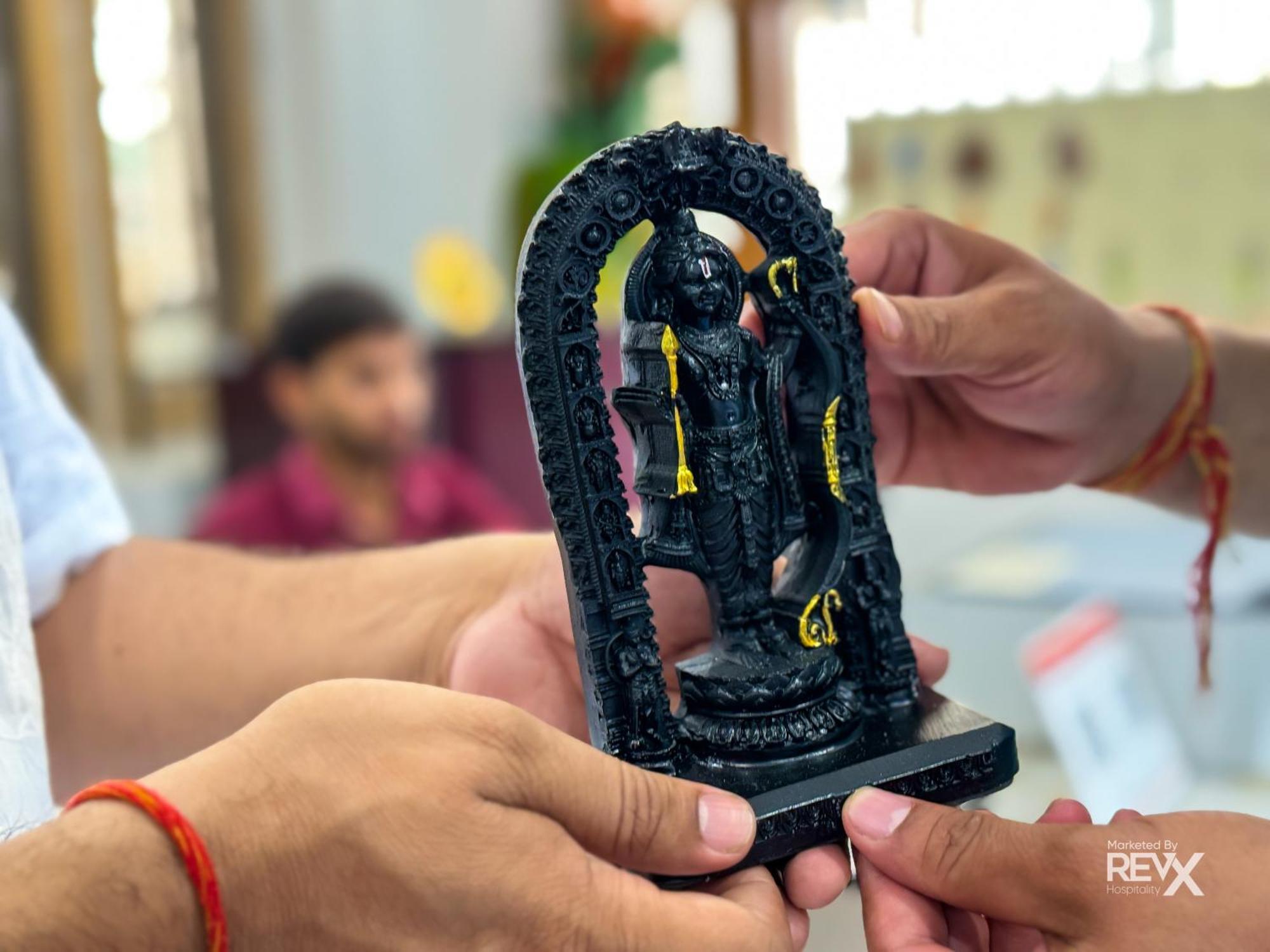 Guru Sadan A Luxe Stay Ayodhya エクステリア 写真