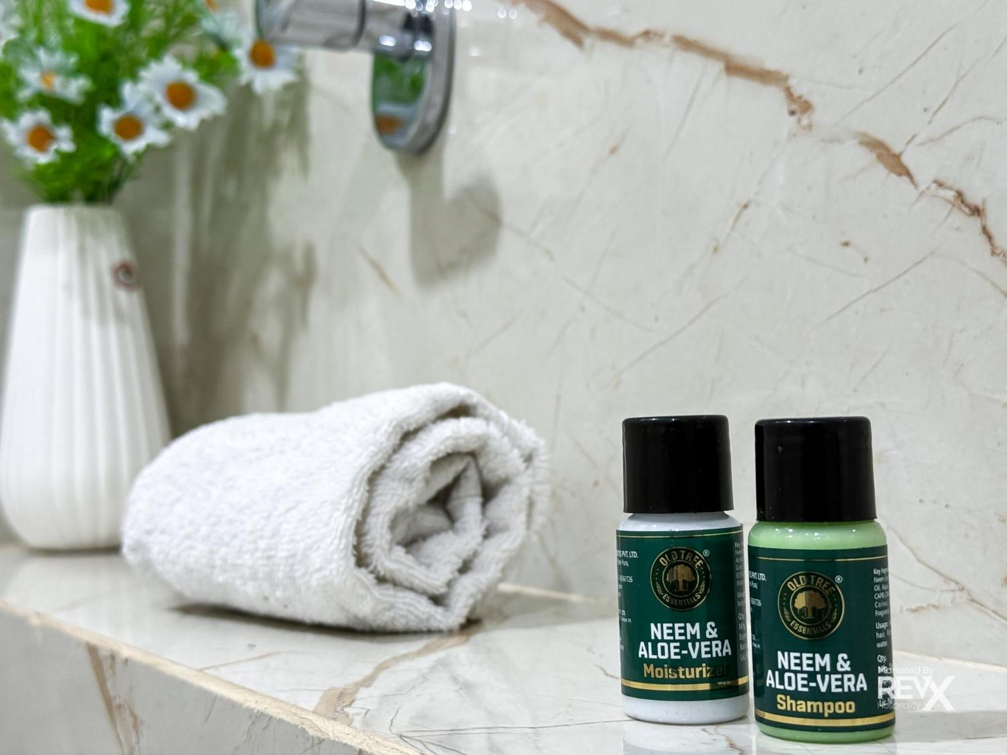 Guru Sadan A Luxe Stay Ayodhya エクステリア 写真